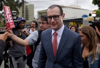 Advogado de defesa pede que Lula seja solto imediatamente