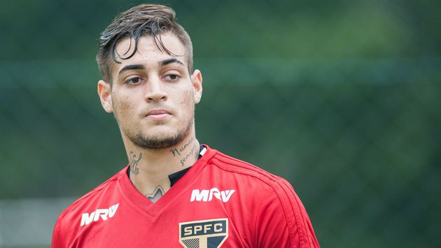 Após manifestação da torcida, Ceará desiste de contratar goleiro acusado de agressão