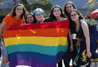 Bienal do Livro do Rio vai na contramão da censura no Brasil