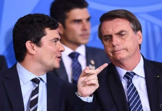 Bolsonaro aciona Moro para que porteiro preste novo depoimento