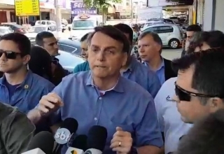 Bolsonaro diz que pegou gravação e nega que tenha agido para obstruir investigações