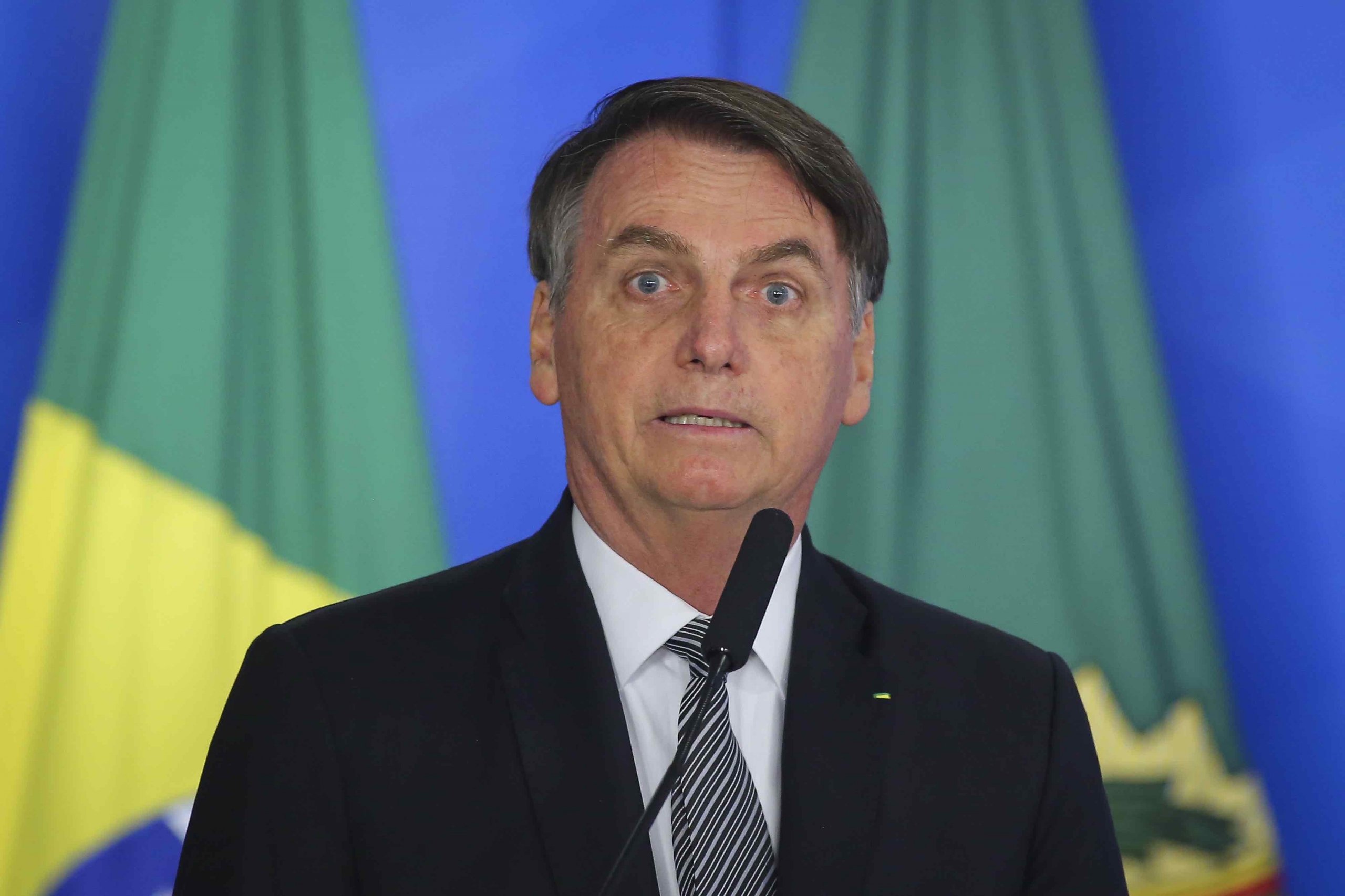 Bolsonaro veta projeto que exigia psicologia e assistência social em escolas públicas