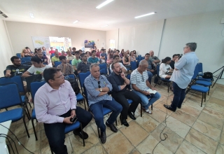Cariri sofre impacto de R$4,2 milhões com cortes de bolsas CAPES e CNPq