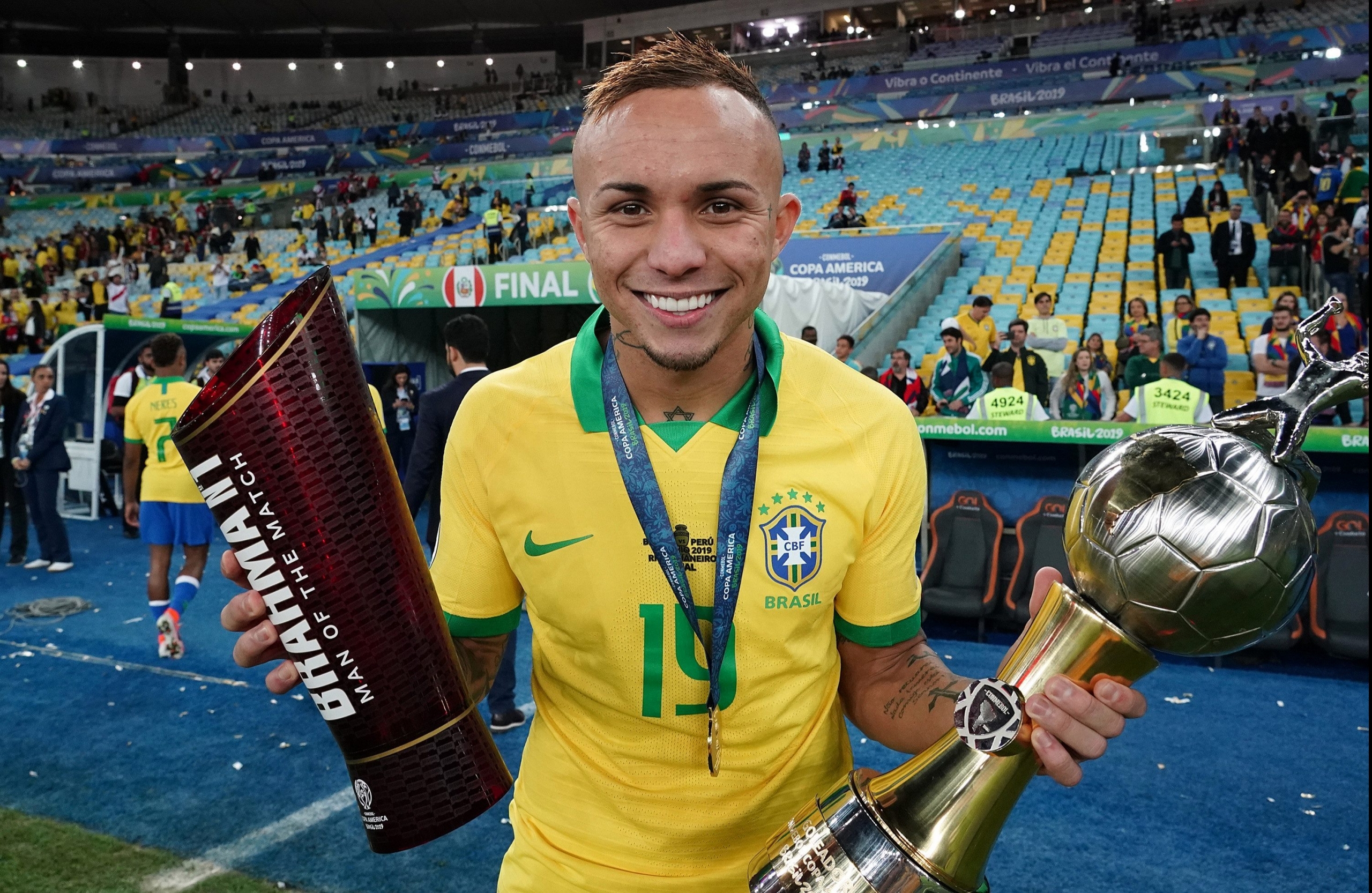 Com Everton, Tite convoca Seleção Brasileira para amistosos