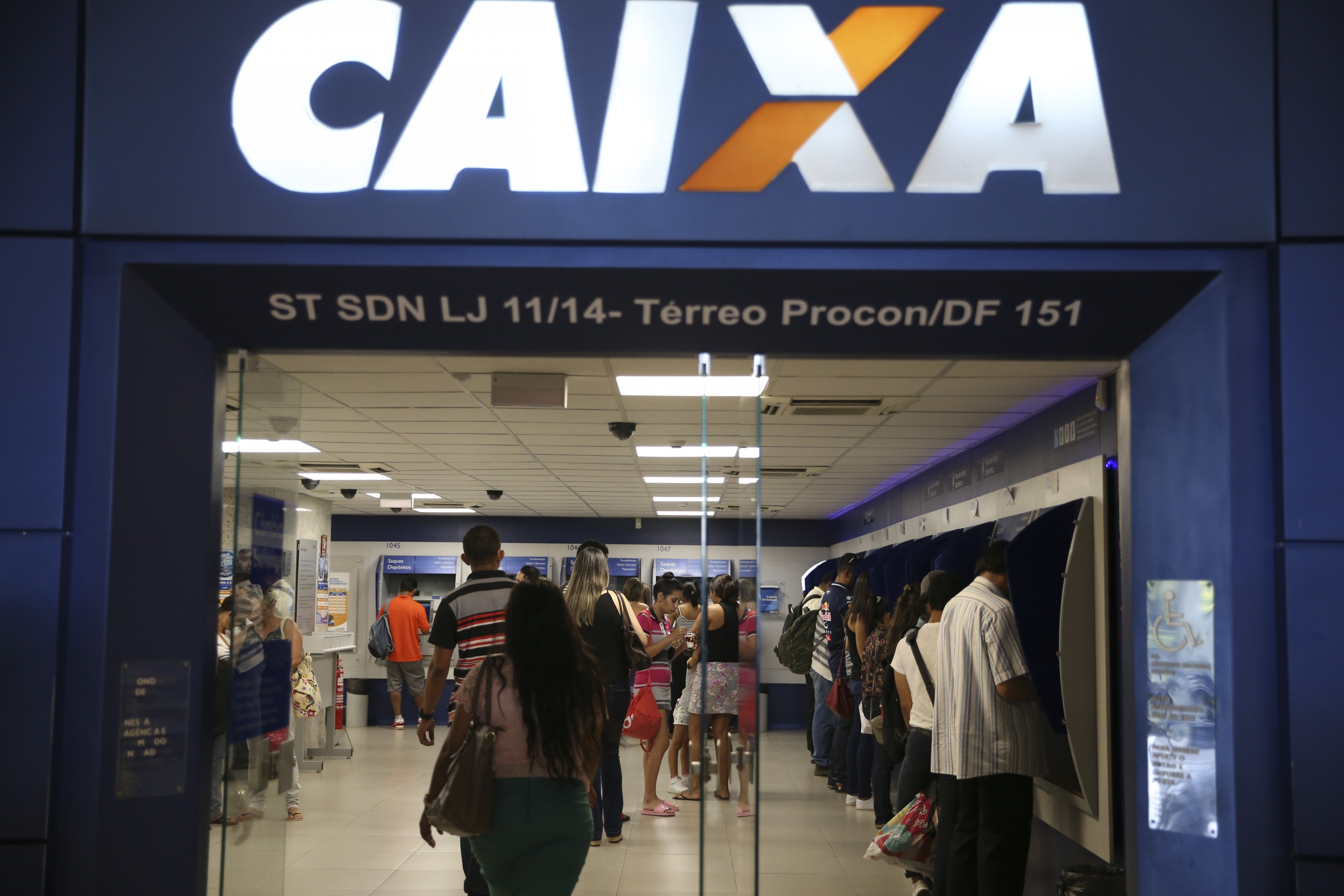 Com impostos sobre transações governo propõe cobrar alíquota de 0,4 para saques e depósitos em dinheiro