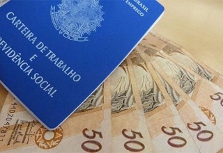 Empregadores devem pagar a primeira parcela do 13º até esta sexta