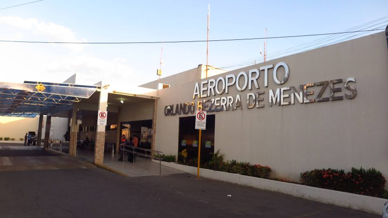 Empresas aéreas vão aumentar preços de passagens devido processos judiciais