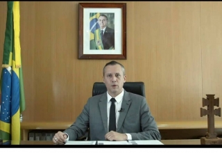 Governo demite secretário de Cultura após copiar discurso do ministro de Hitler