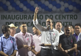Governo do Ceará entrega mais areninhas no interior Estado