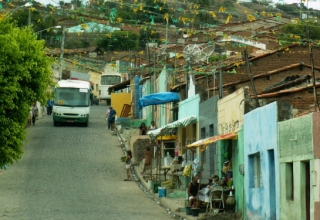 Revitalização das casas da Rua Caminho do Horto tem início nesta segunda