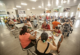Serviços de 4 cozinhas comunitárias e Restaurante Popular estão suspensos