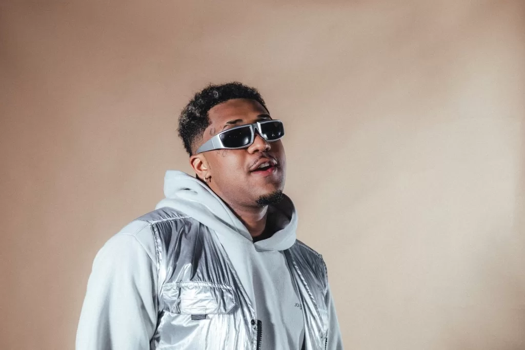 Chris MC, artista confirmado no show Poesia Acústica – Encontro de 10 anos