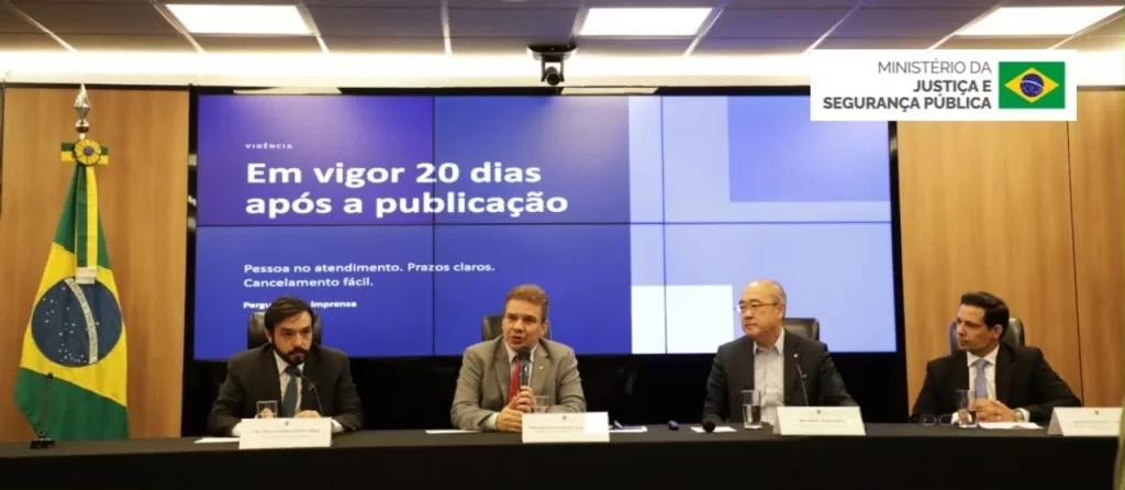 Coletiva de imprensa no Palácio da Justiça sobre o novo decreto do SAC